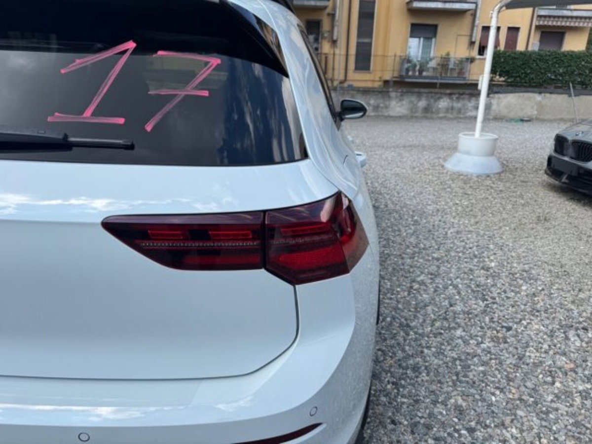 Volkswagen Golf 2.0 tsi GTI MT Ultimate 245cv (9)