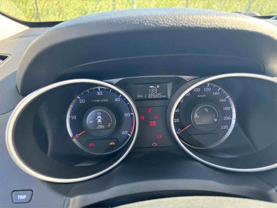 Hyundai ix35 1.7 CRDi 2WD Xpossible (11)
