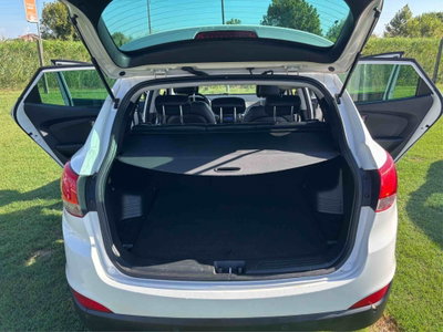Hyundai ix35 1.7 CRDi 2WD Xpossible (8)