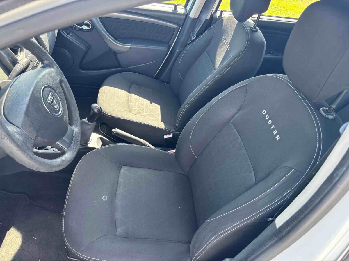 Dacia Duster 1.6 110CV 4x2 GPL Lauréate (8)