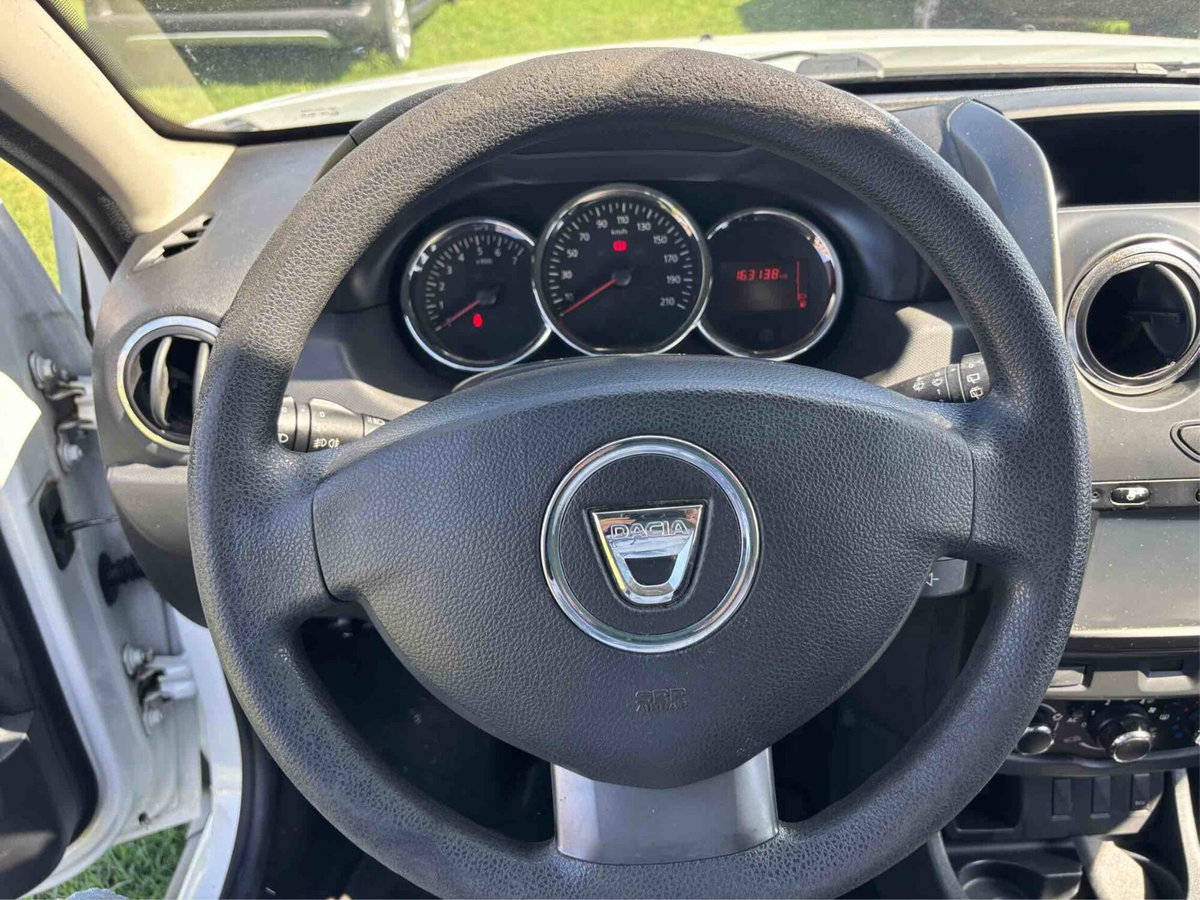 Dacia Duster 1.6 110CV 4x2 GPL Lauréate (9)