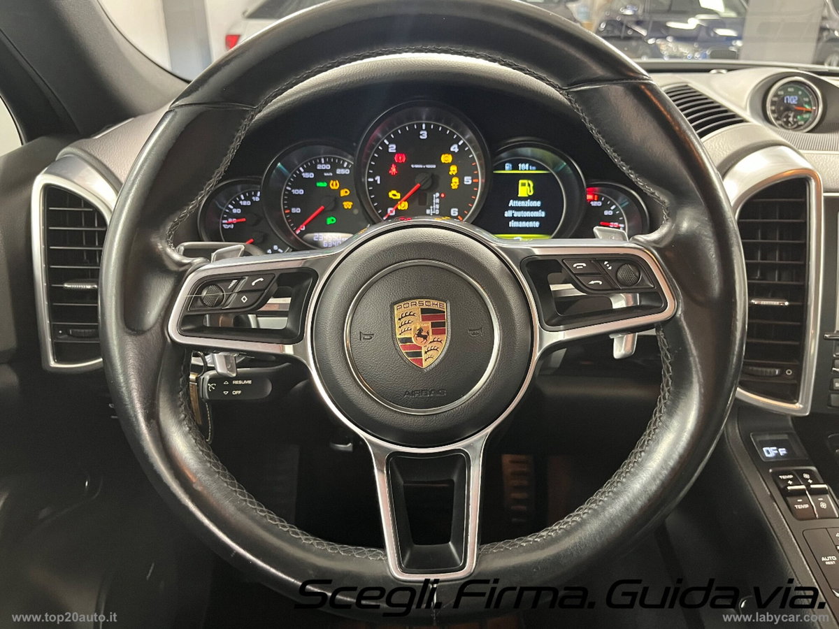 Porsche Cayenne 3.0 Diesel (9)