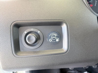 Dacia Duster 1.6 SCe GPL 4x2 Techroad (16)