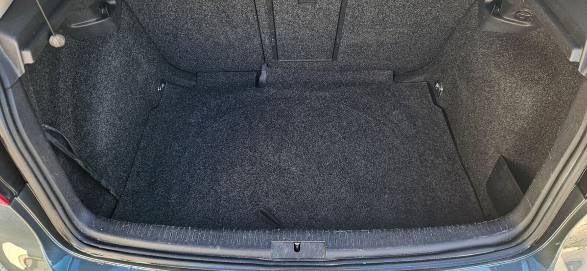 Volkswagen Golf 2.0 16V TDI 3p. Comfortline (10)