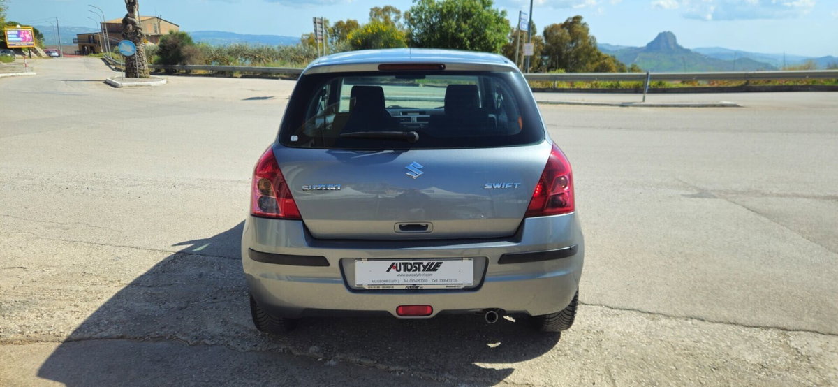 Suzuki Swift 1.3 DDiS 75CV 3p. GL Safety Pack (4)