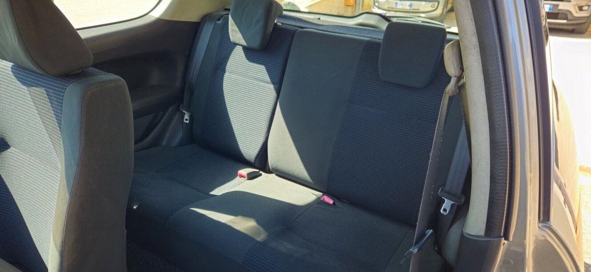 Suzuki Swift 1.3 DDiS 75CV 3p. GL Safety Pack (6)