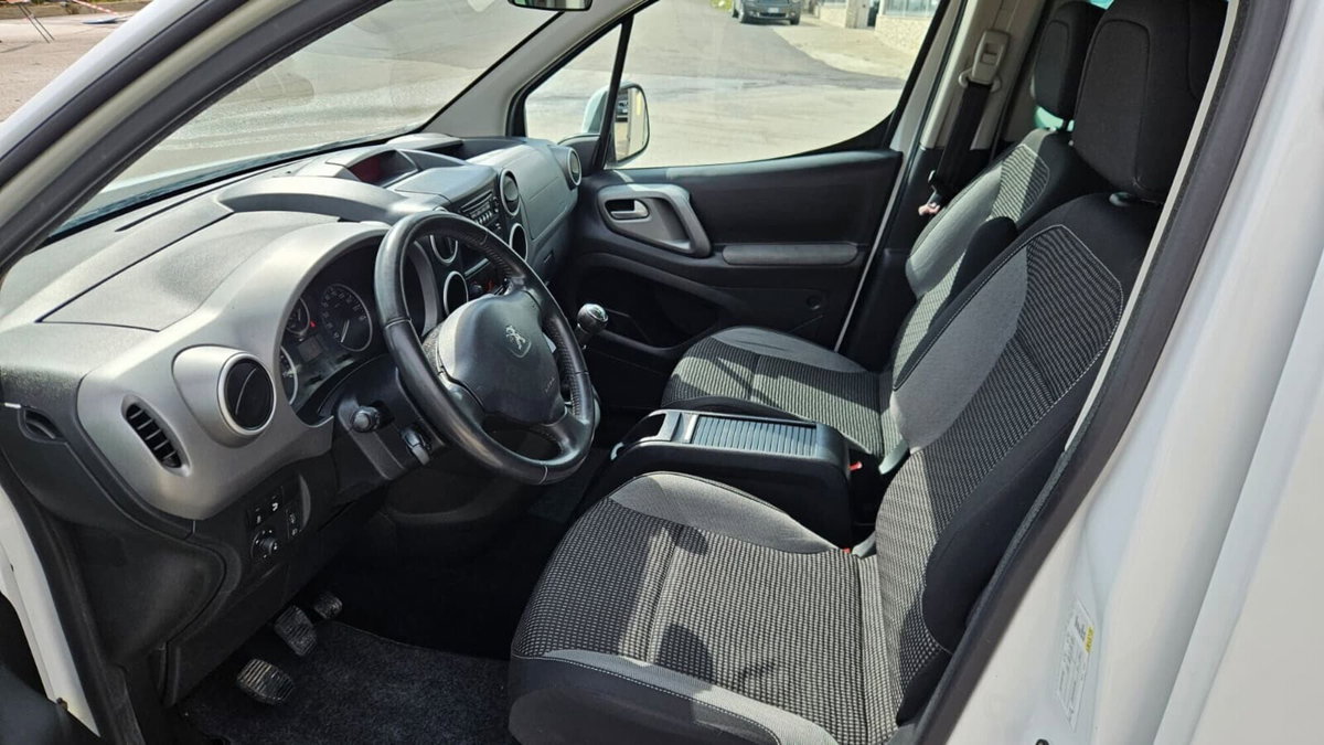 Peugeot Partner BlueHDi 100 Outdoor (5)