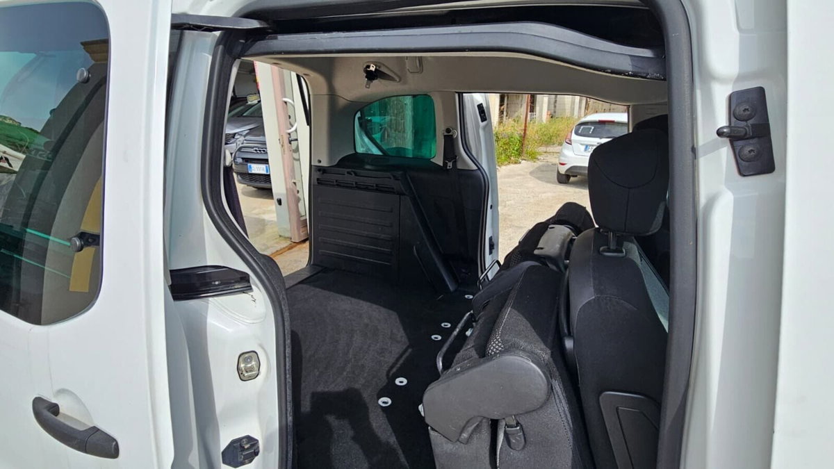 Peugeot Partner BlueHDi 100 Outdoor (7)