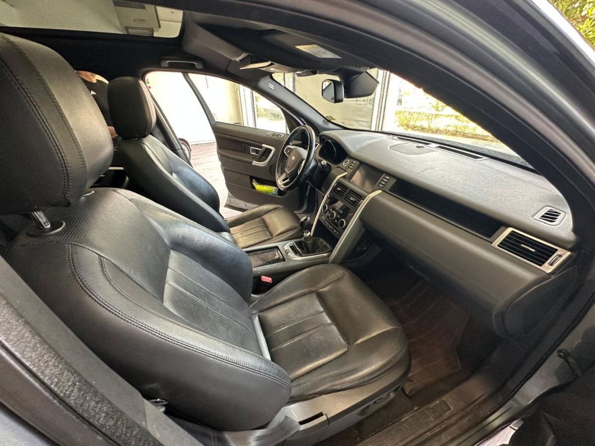 Land Rover Discovery Sport 2.2 TD4 HSE (6)