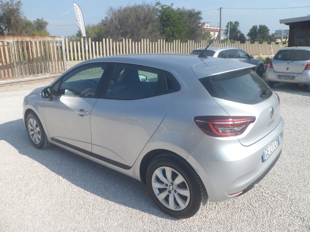 Renault Clio Blue dCi 85 CV 5 porte Business (6)