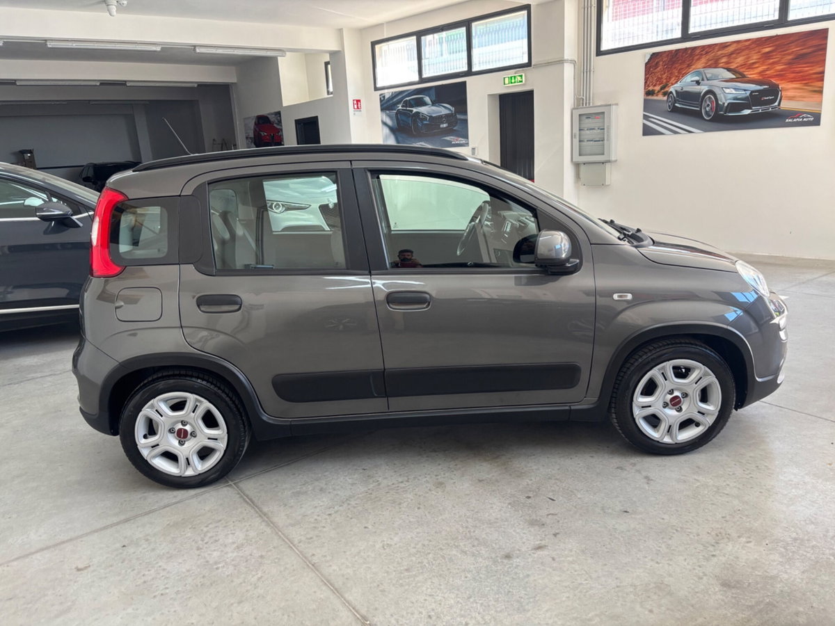 Fiat Panda 1.0 FireFly S&S Hybrid Garmin (16)