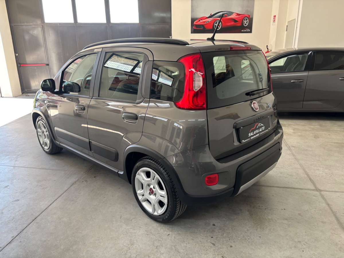 Fiat Panda 1.0 FireFly S&S Hybrid Garmin (5)