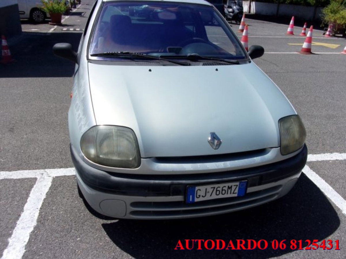 Renault Clio cat 3 porte UP Aria (2)