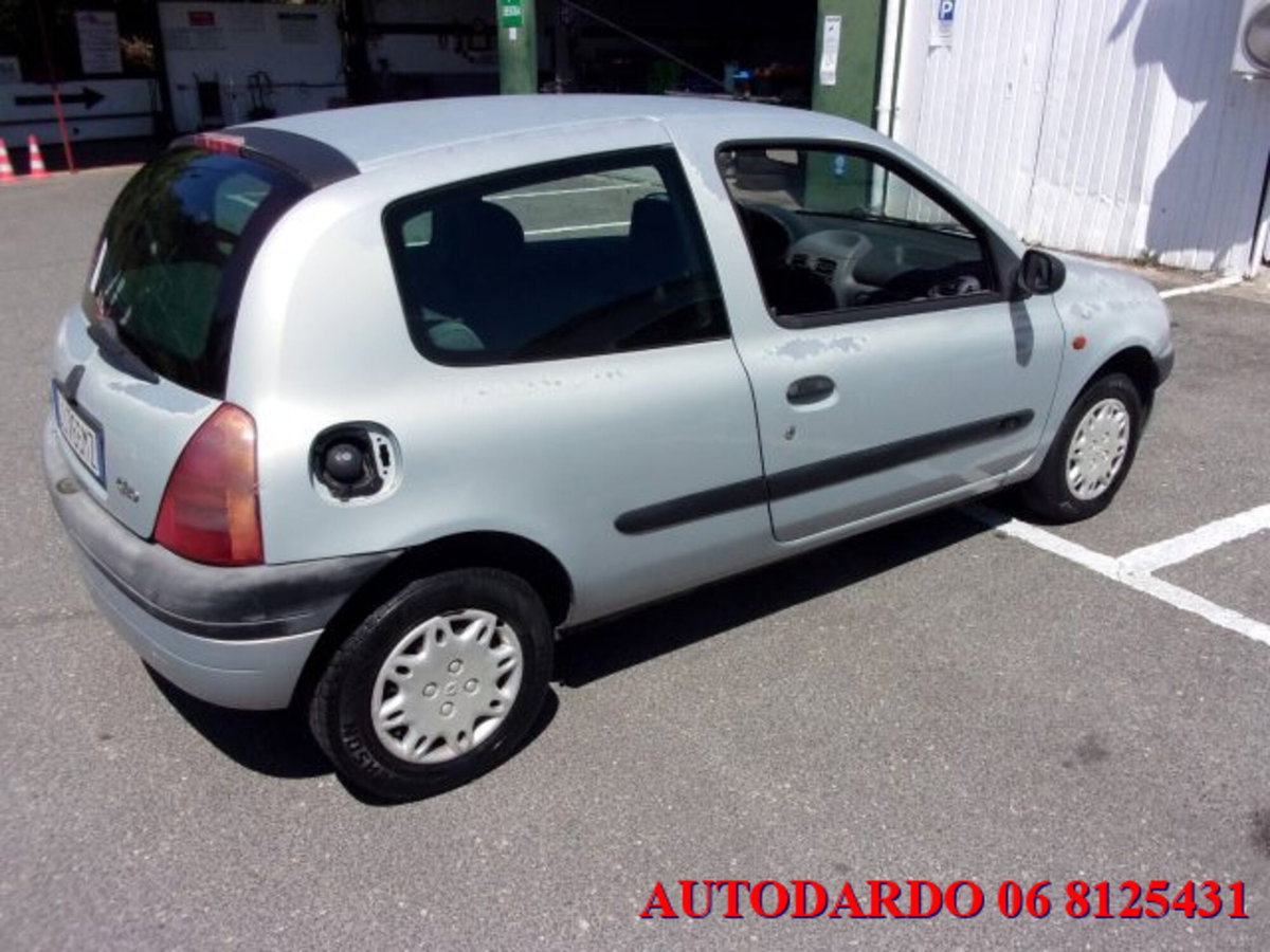 Renault Clio cat 3 porte UP Aria (4)