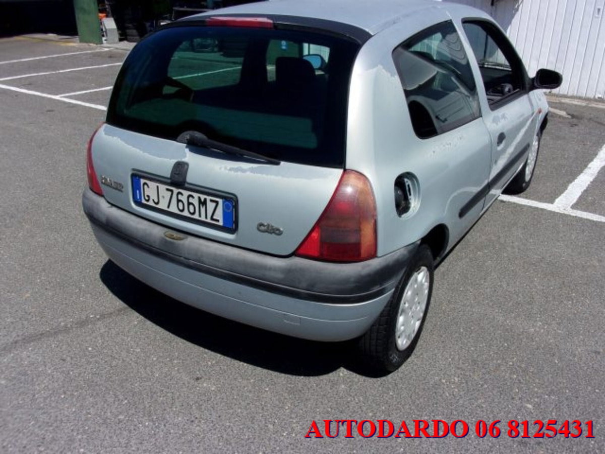 Renault Clio cat 3 porte UP Aria (5)