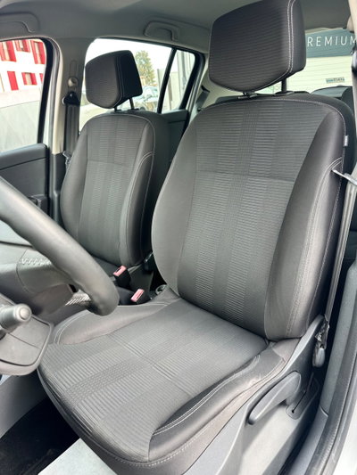 Renault Clio 1.2 16V 5 porte Dynamique (10)