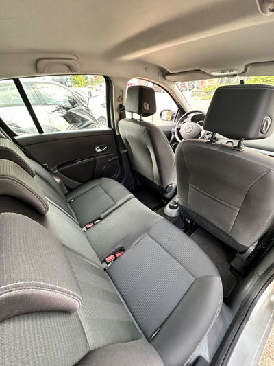 Renault Clio 1.2 16V 5 porte Dynamique (13)