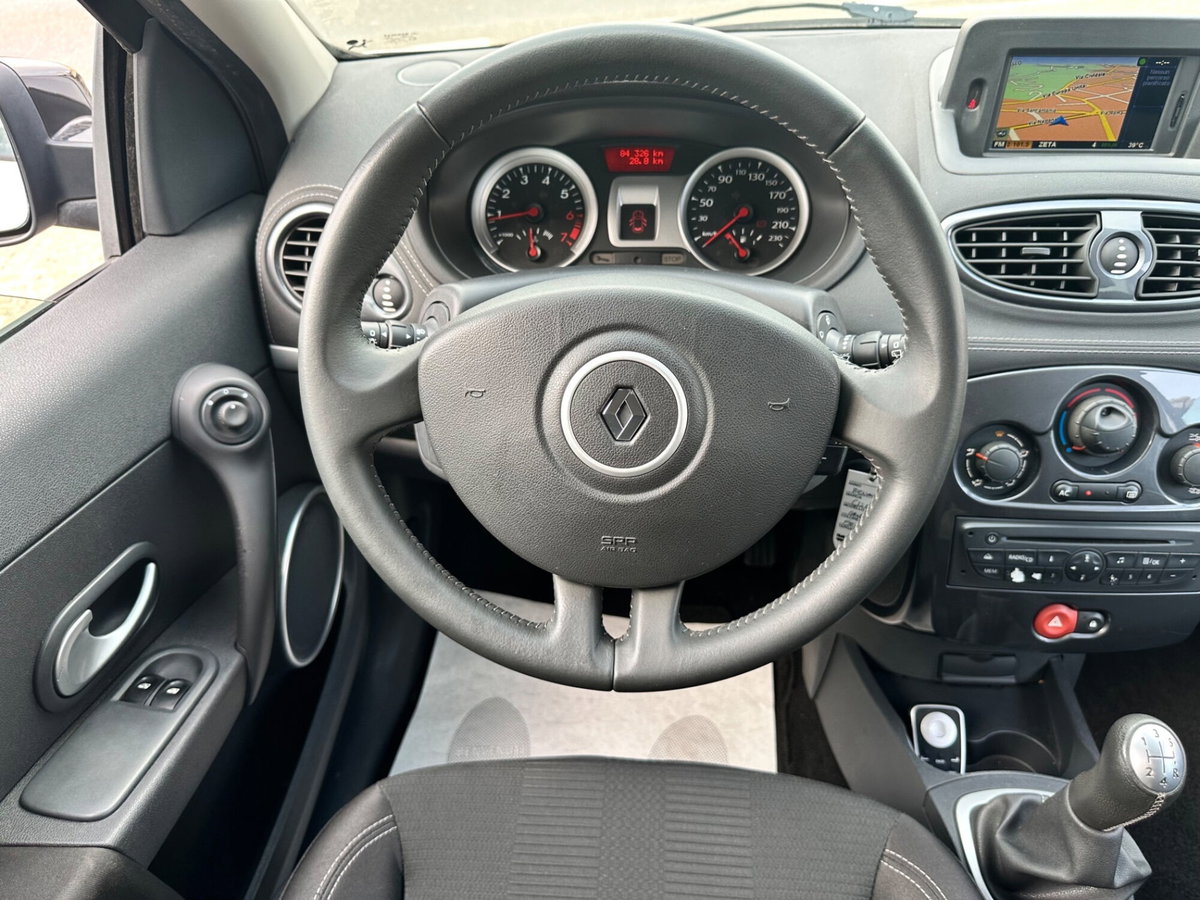 Renault Clio 1.2 16V 5 porte Dynamique (18)