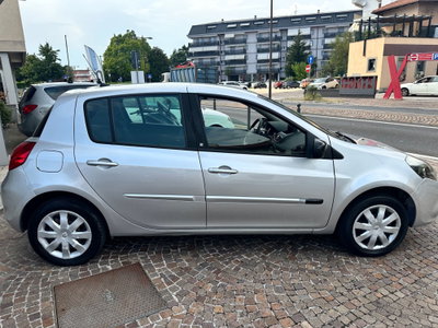 Renault Clio 1.2 16V 5 porte Dynamique (8)
