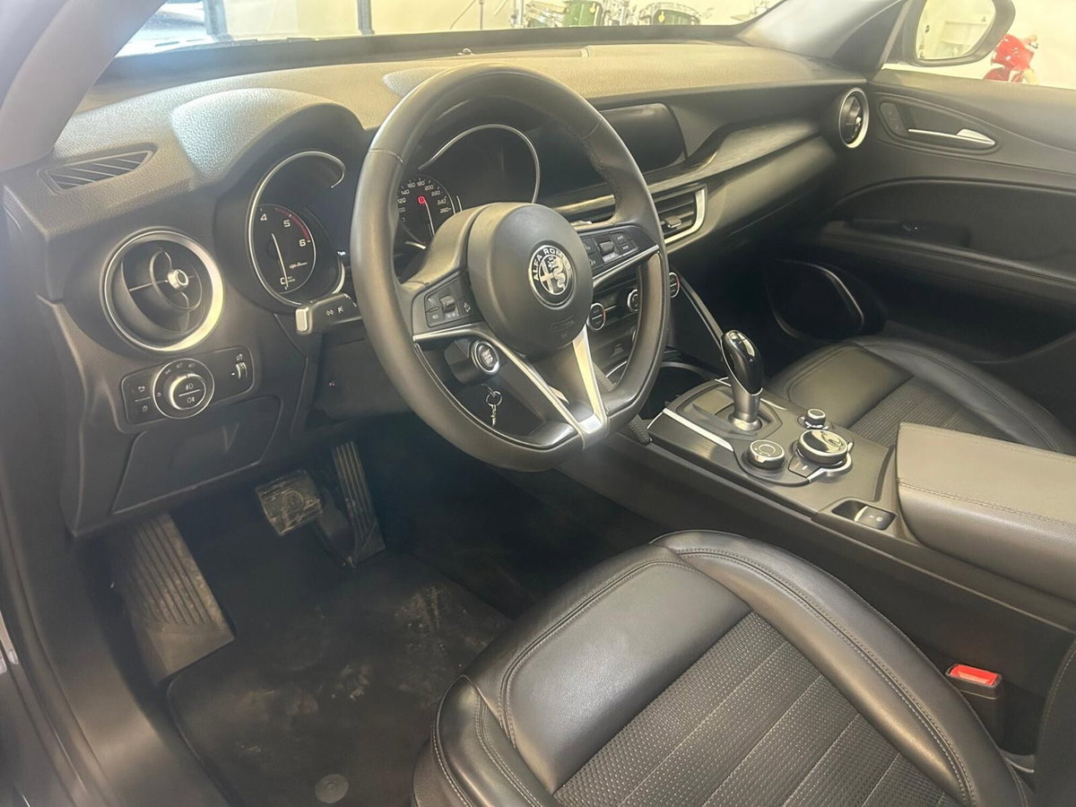 Alfa Romeo Stelvio Stelvio 2.2 Turbodiesel 180 CV AT8 RWD Executive (10)