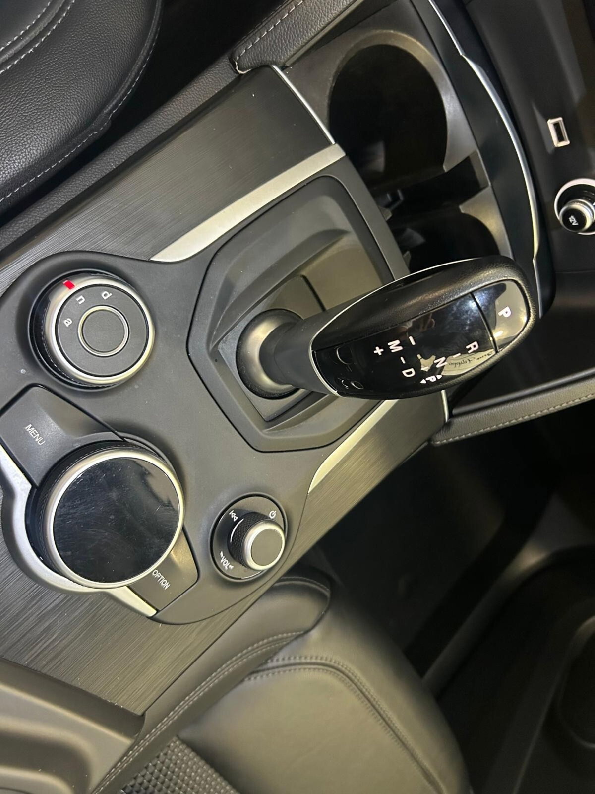Alfa Romeo Stelvio Stelvio 2.2 Turbodiesel 180 CV AT8 RWD Executive (18)