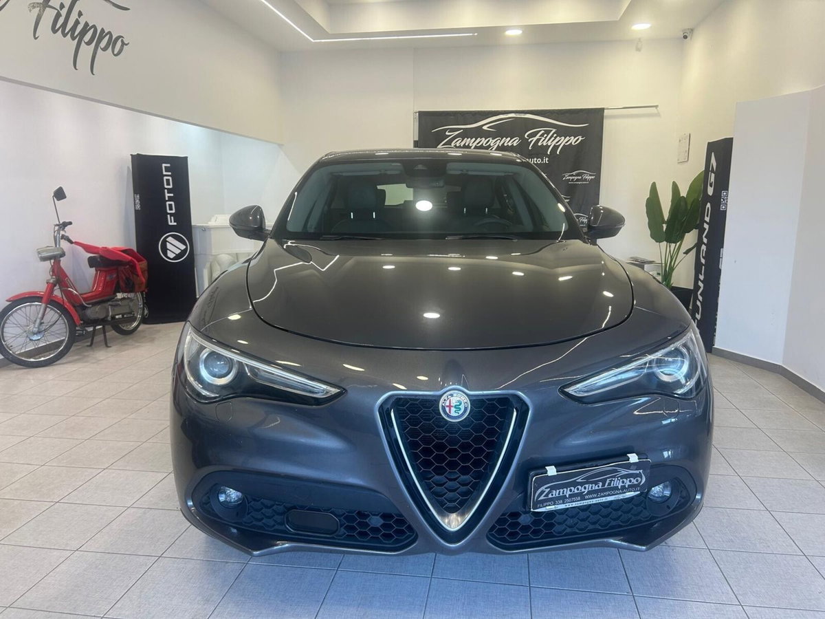 Alfa Romeo Stelvio Stelvio 2.2 Turbodiesel 180 CV AT8 RWD Executive (2)