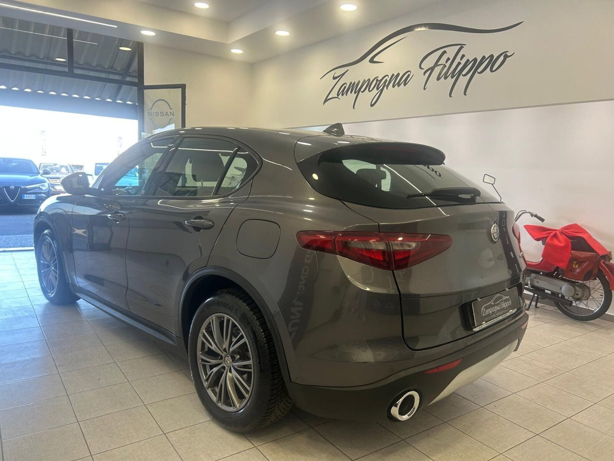 Alfa Romeo Stelvio Stelvio 2.2 Turbodiesel 180 CV AT8 RWD Executive (5)
