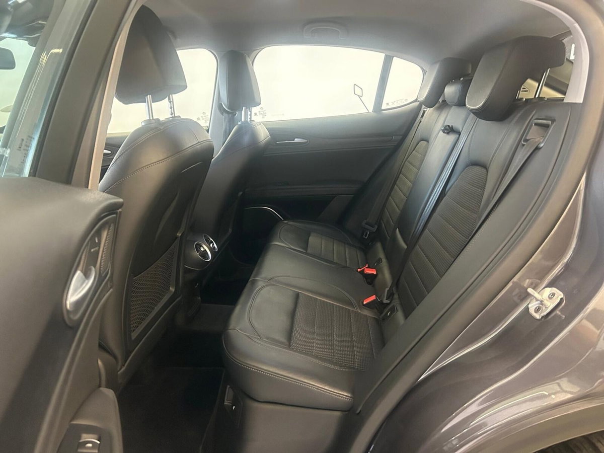 Alfa Romeo Stelvio Stelvio 2.2 Turbodiesel 180 CV AT8 RWD Executive (9)