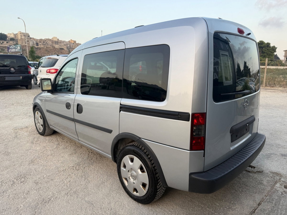 Opel Combo 1.3 CDTI 75CV 5p. Tour Enjoy (8)
