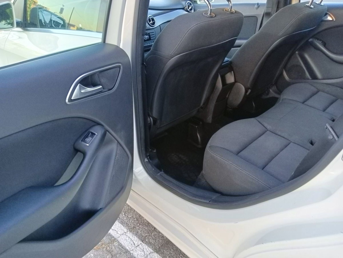 Mercedes-Benz Classe B 180 CDI Executive (12)