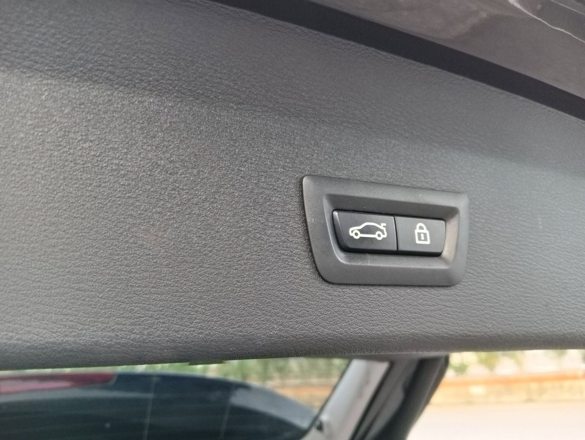 BMW X1 sDrive18d xLine (15)