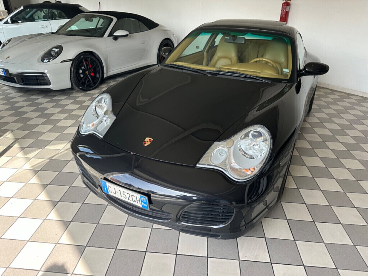 Porsche 911 Coupé Carrera 4S cat