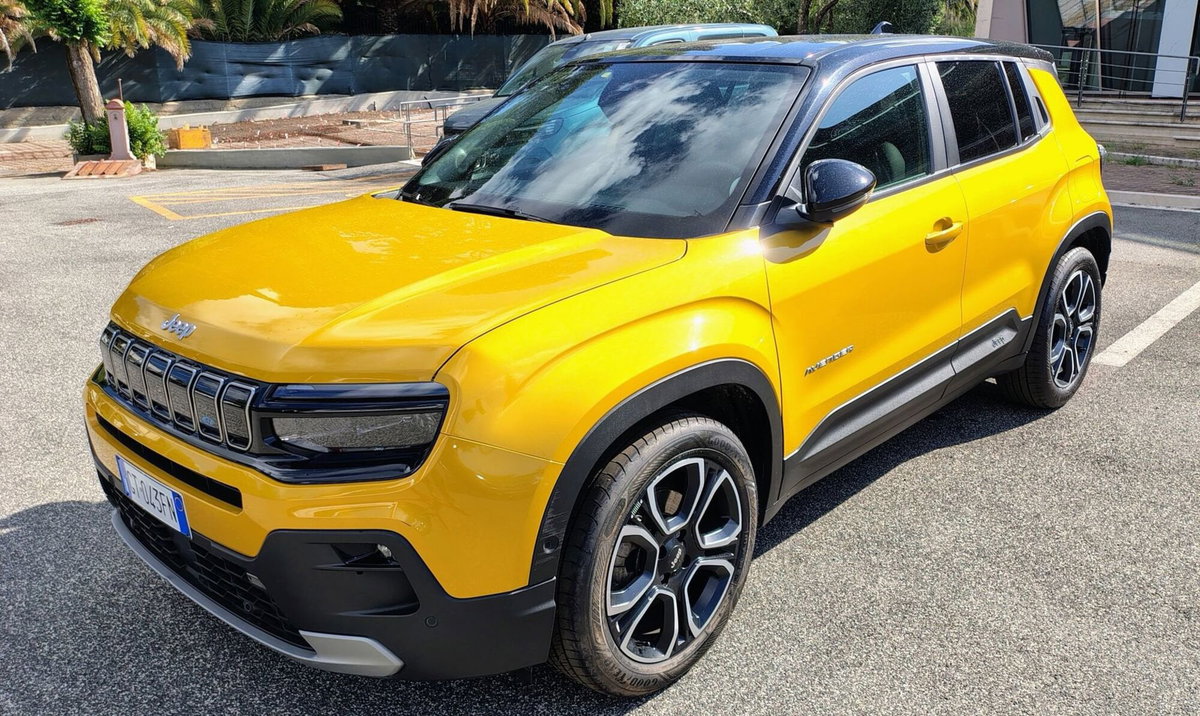 Jeep Avenger full-electric Summit fwd 156cv auto