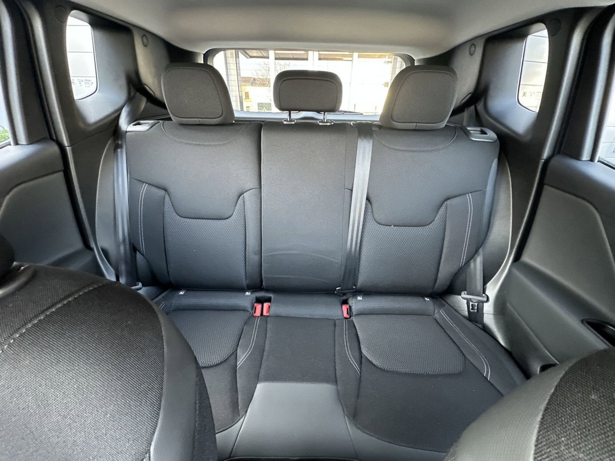 Jeep Renegade 1.5 turbo t4 mhev Altitude 2wd dct (15)