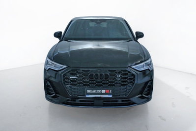 Audi Q3 Sportback 40 2.0 tdi Identity Black quattro 193cv s-tronic (2)