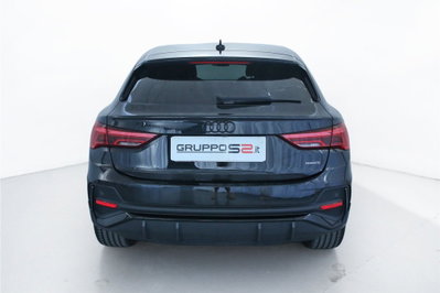 Audi Q3 Sportback 40 2.0 tdi Identity Black quattro 193cv s-tronic (5)