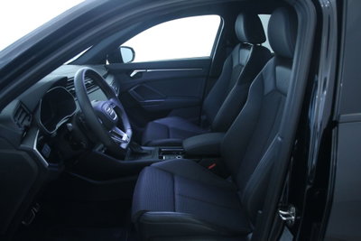 Audi Q3 Sportback 40 2.0 tdi Identity Black quattro 193cv s-tronic (7)