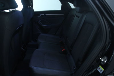 Audi Q3 Sportback 40 2.0 tdi Identity Black quattro 193cv s-tronic (8)
