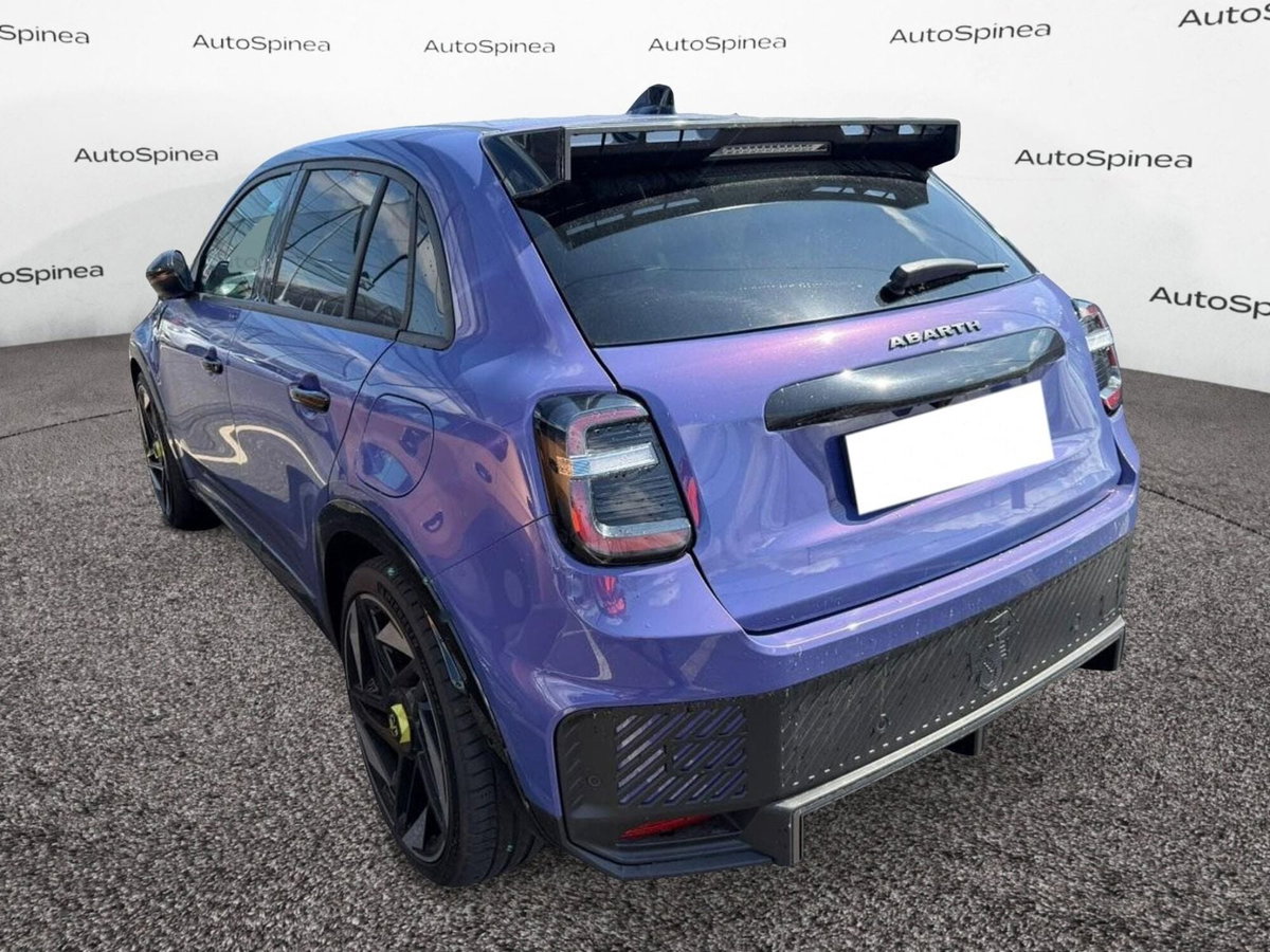 Abarth 600e 54kWh Scorpionissima 280cv (4)