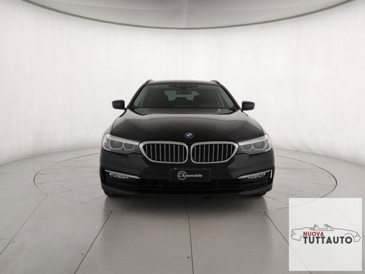 BMW Serie 5 Touring 520d  Business (4)