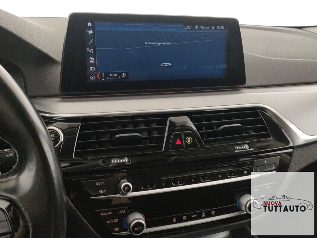 BMW Serie 5 Touring 520d  Business (5)