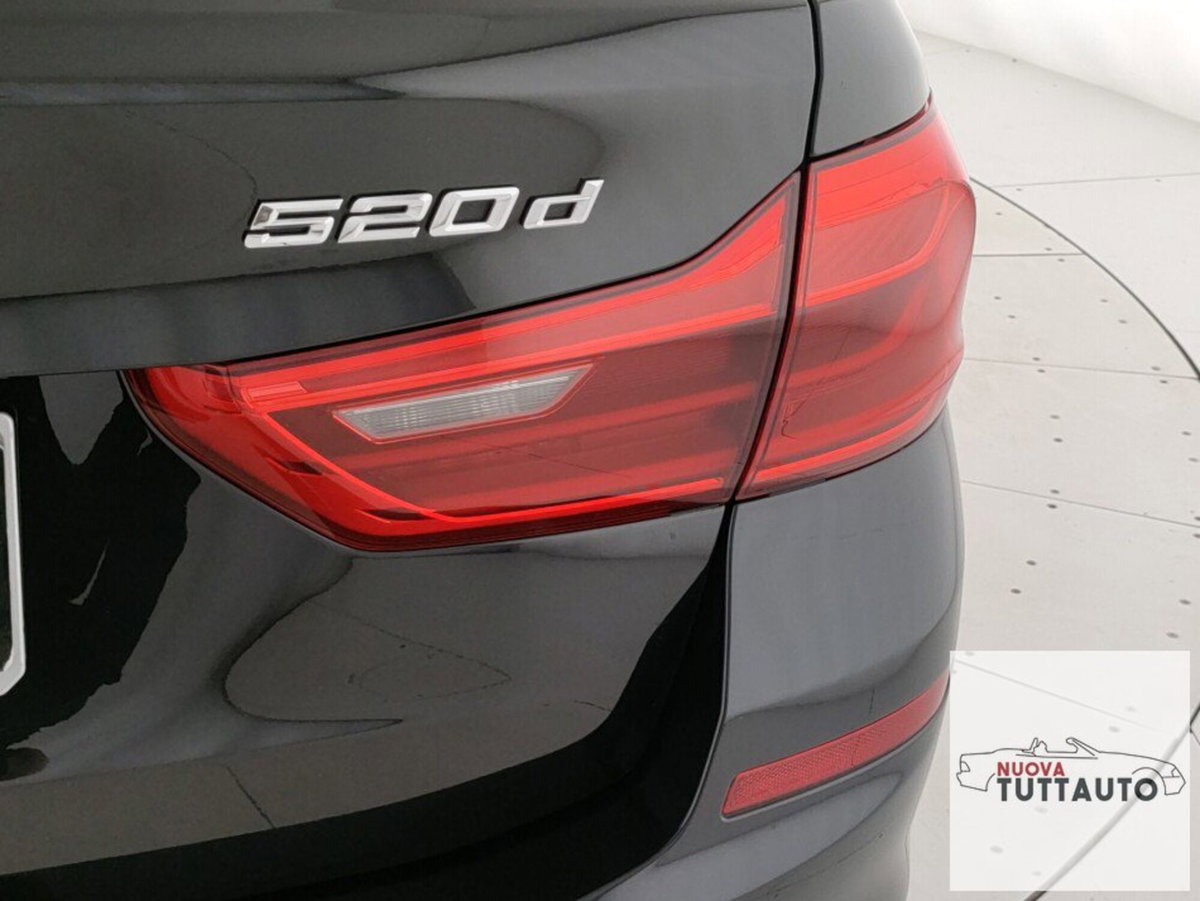 BMW Serie 5 Touring 520d  Business (6)