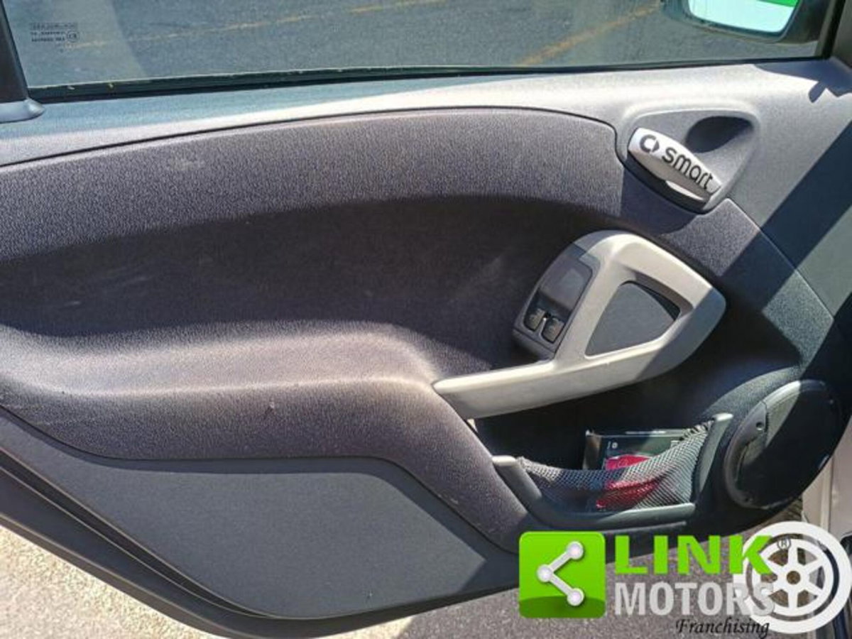 smart Fortwo 800 40 kW coupé passion cdi (10)