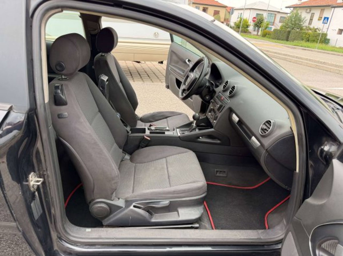 Audi A3 1.9 TDI Attraction (12)