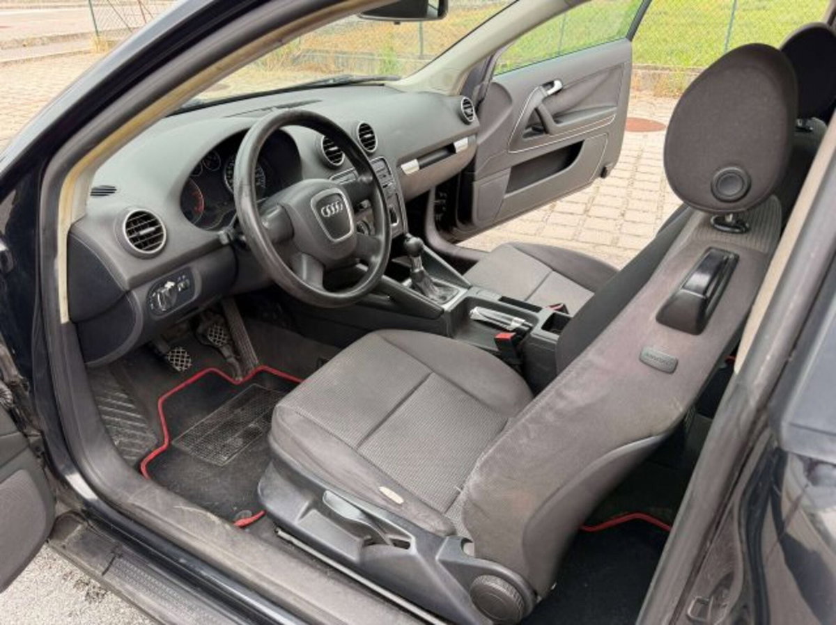 Audi A3 1.9 TDI Attraction (9)