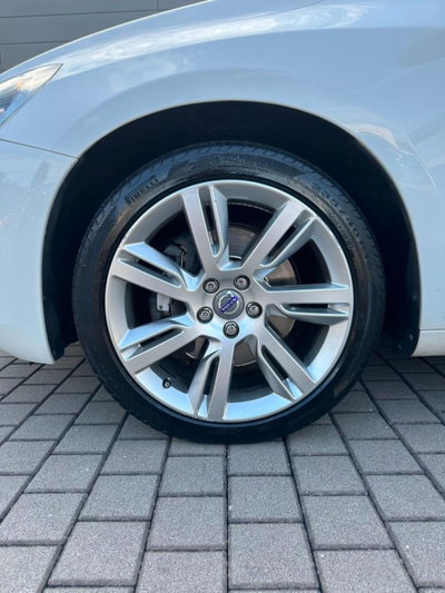 Volvo S40 2.4 D5 cat R-design (12)