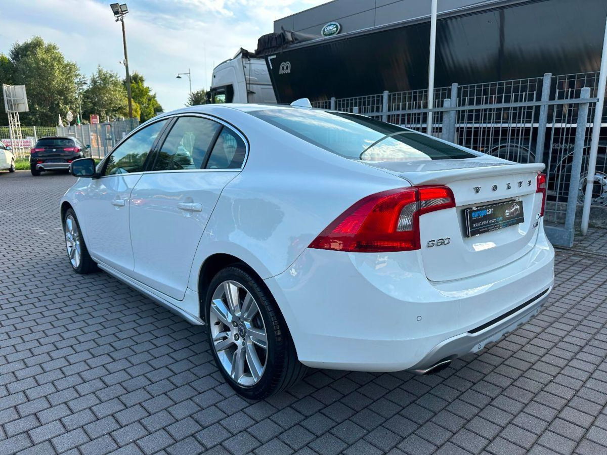 Volvo S40 2.4 D5 cat R-design (9)