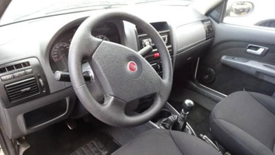 Fiat Strada 1.3 MJT Pick-up (13)