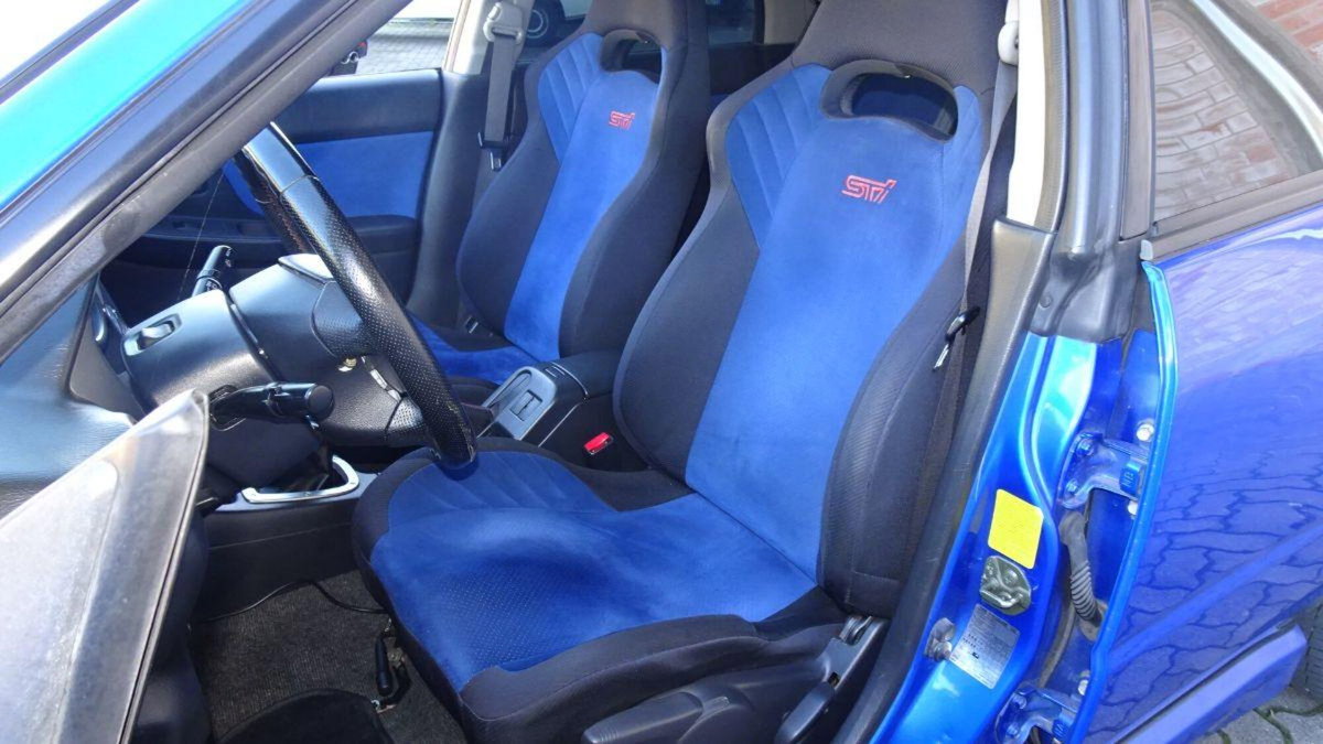 Subaru Impreza 2.5 WRX STi (17)