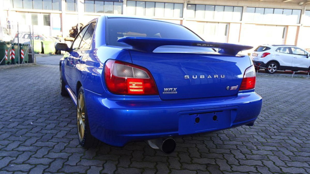 Subaru Impreza 2.5 WRX STi (8)